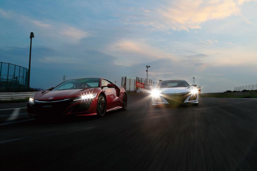  Honda NSX 2016 года  (JP) (фото 17 из 21)